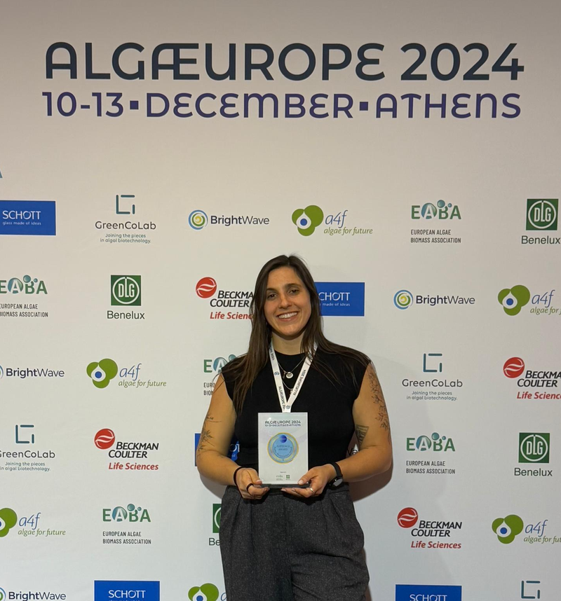 La Dra. Etiele Greque de Morais guanyadora del premi al millor pòster al Congrés Algaeurope 2024